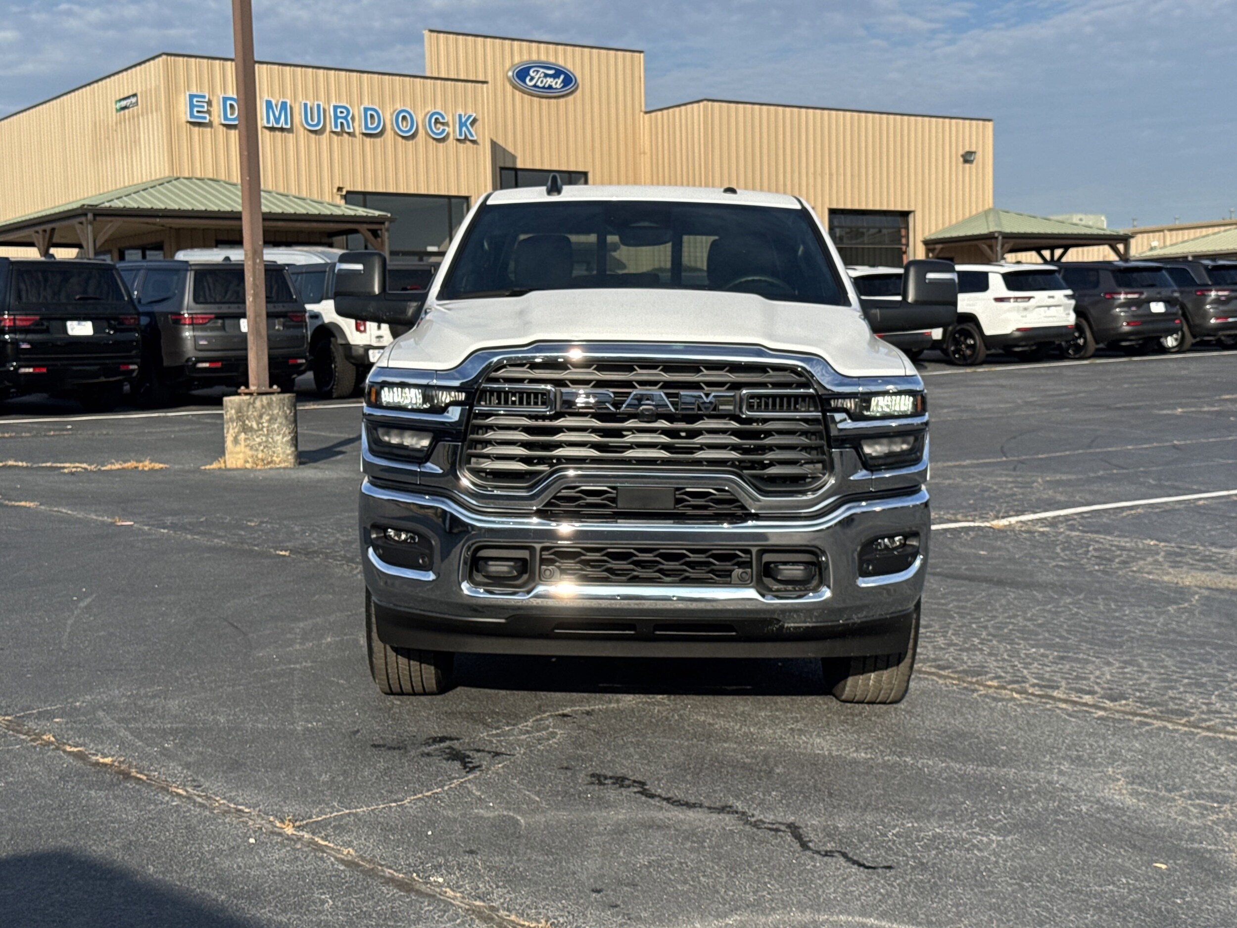 2025 Ram 2500 Tradesman photo 3