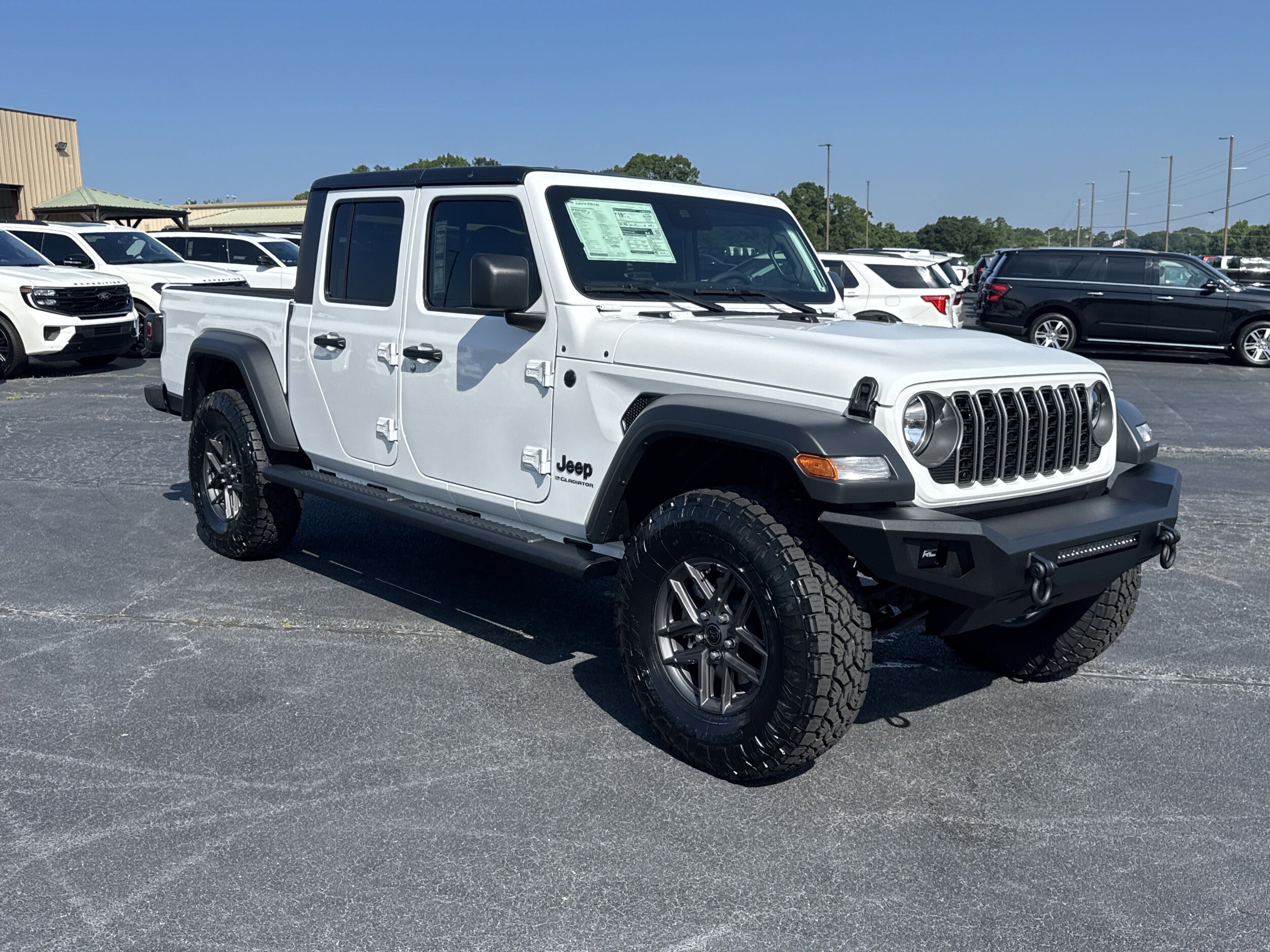 2025 Jeep Gladiator Sport S photo 3