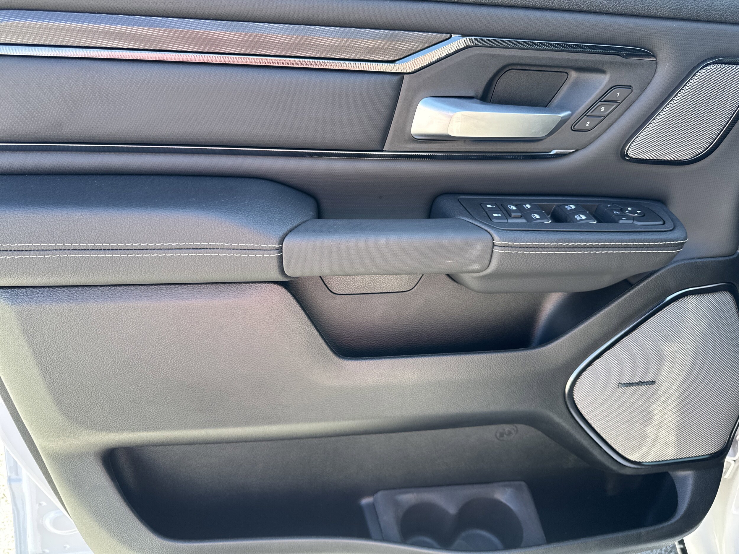 2026 RAM 1500 Rebel - Photo 10