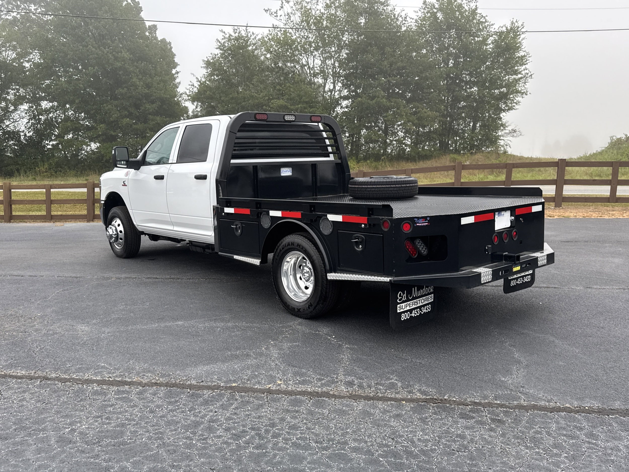 2025 RAM 3500 Chassis Tradesman - Photo 7