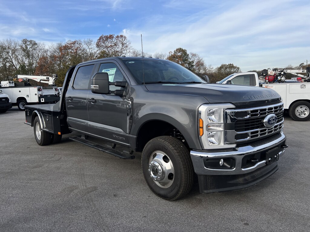 Used 2026 Ford Super Duty F-350 DRW XL XL 4WD Crew Cab 179 WB 60 CA