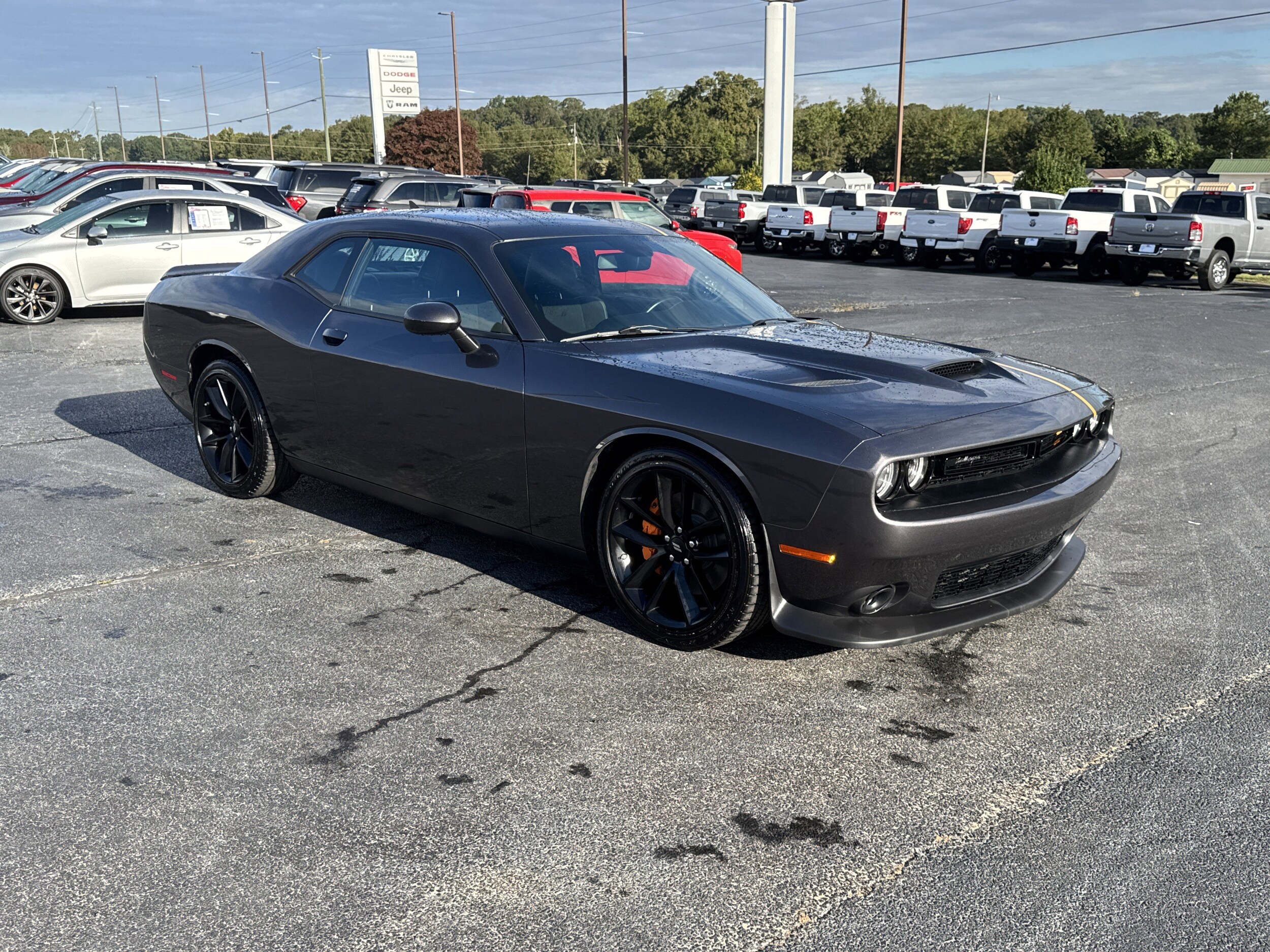 2023 Dodge Challenger GT photo 3