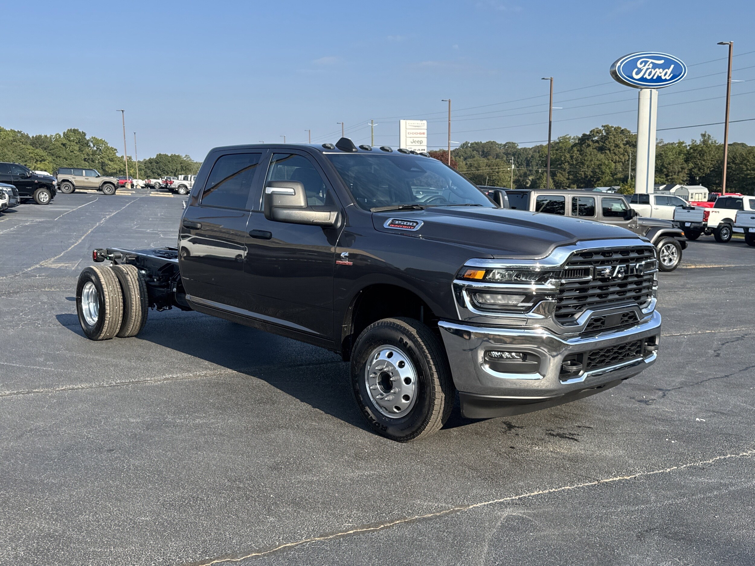 2026 Ram 3500 Tradesman photo 3