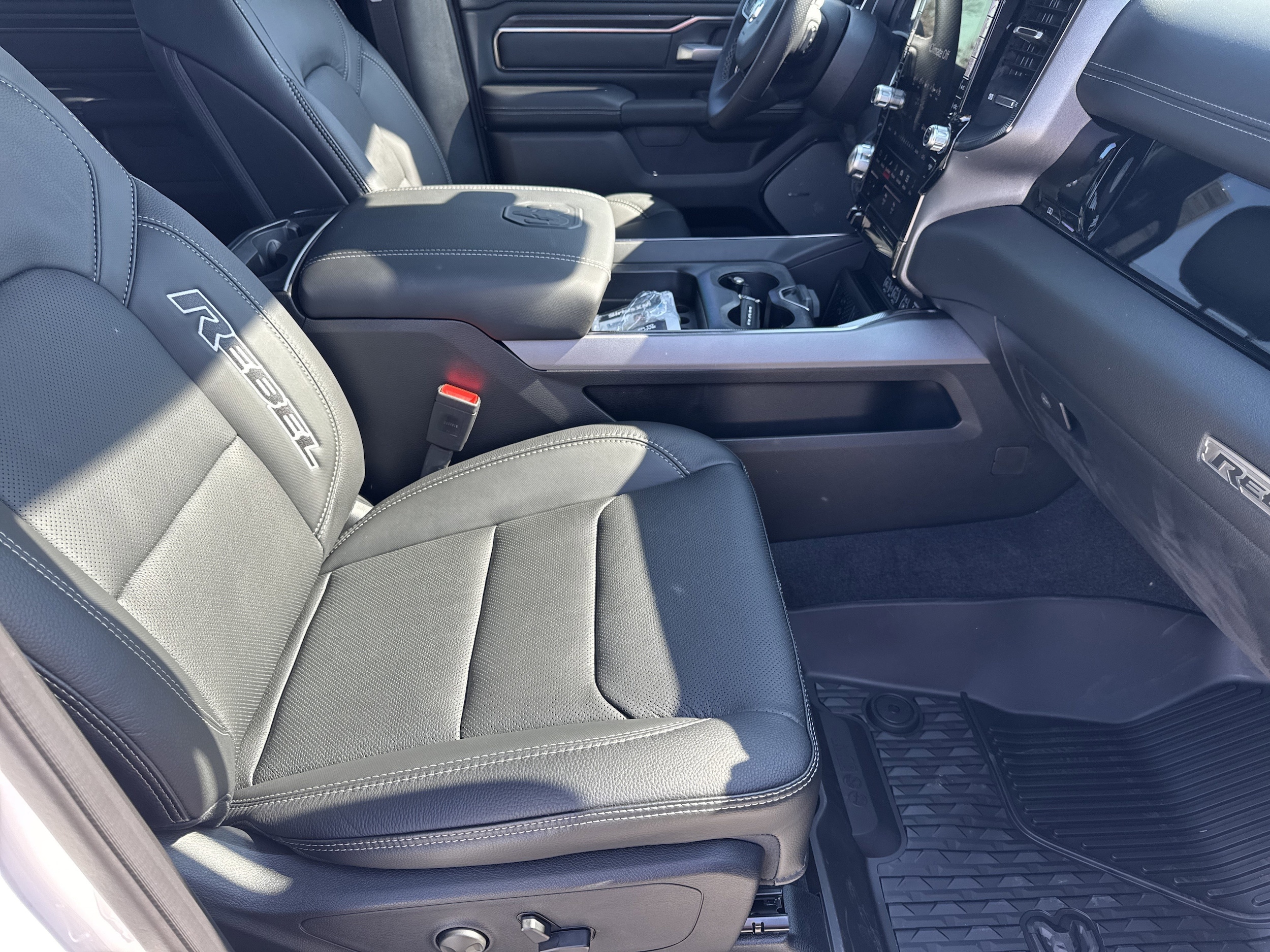 2026 RAM 1500 Rebel - Photo 13