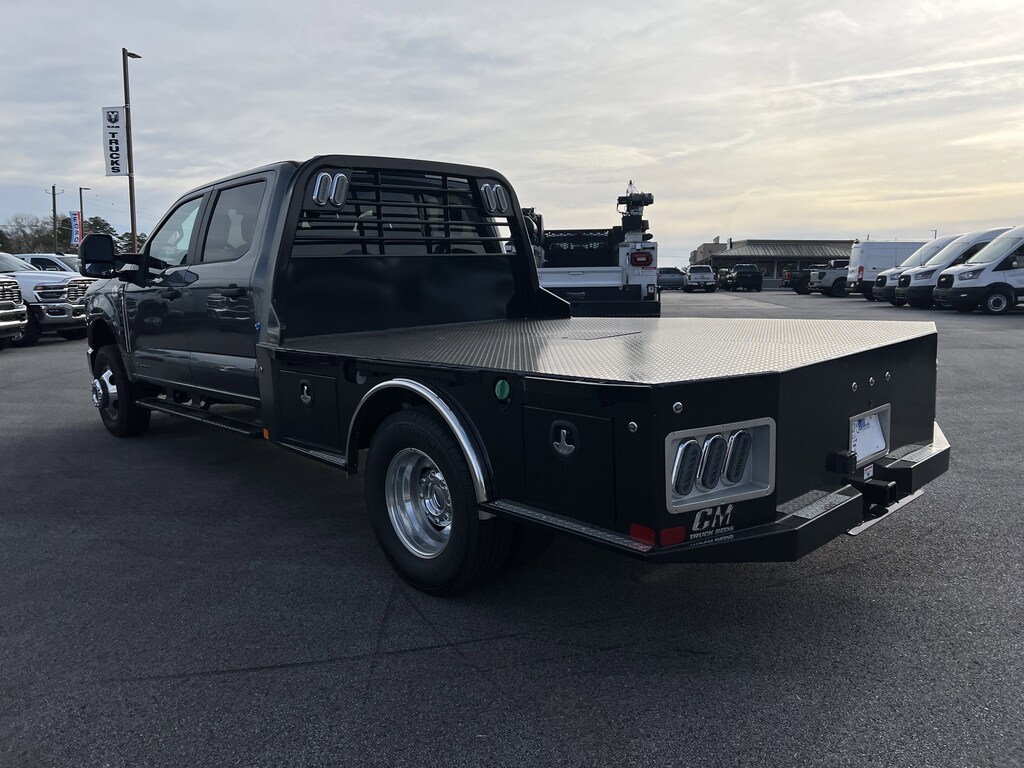 Used 2026 Ford Super Duty F-350 DRW XL XL 4WD Crew Cab 179 WB 60 CA