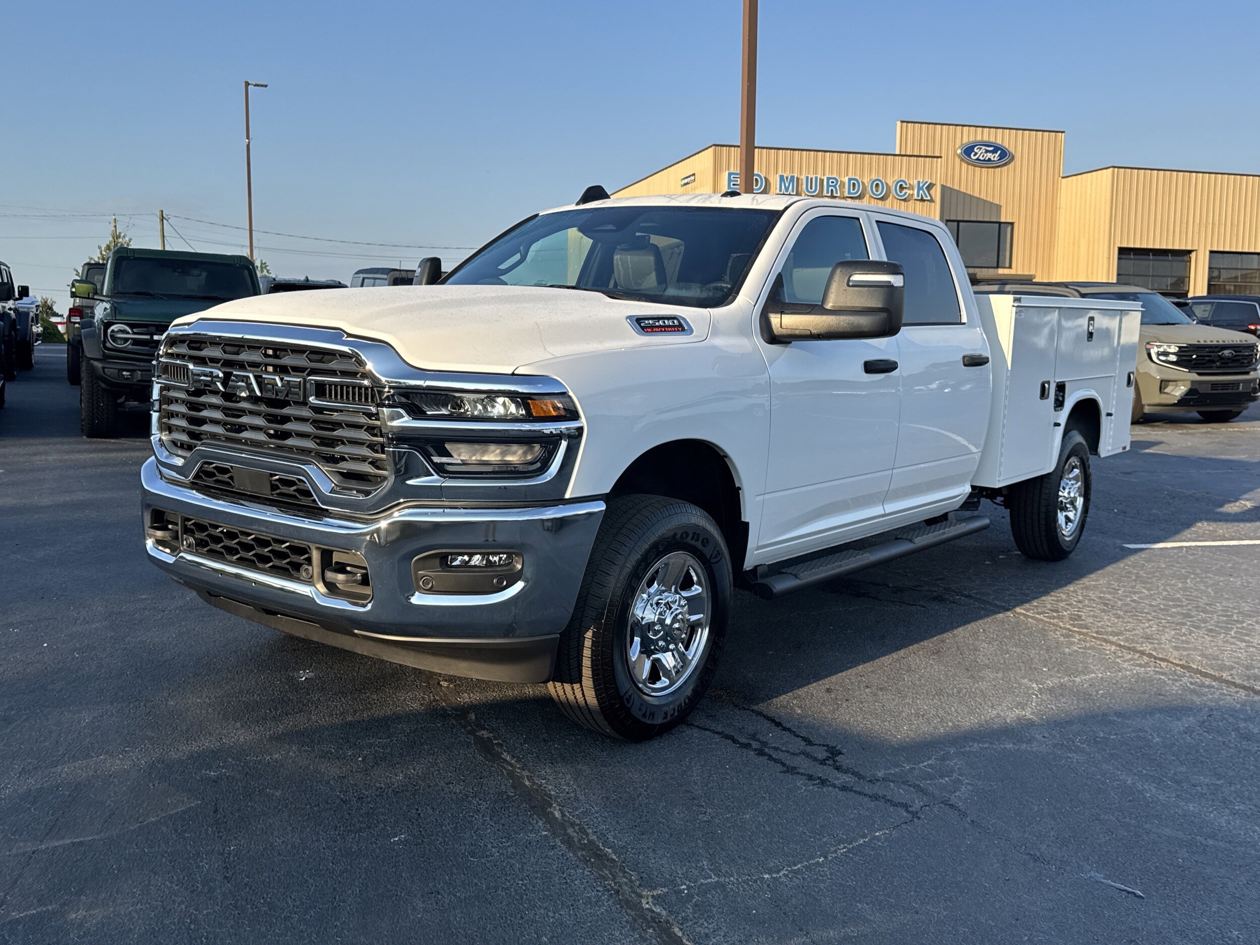 2025 Ram 2500 Tradesman photo 2