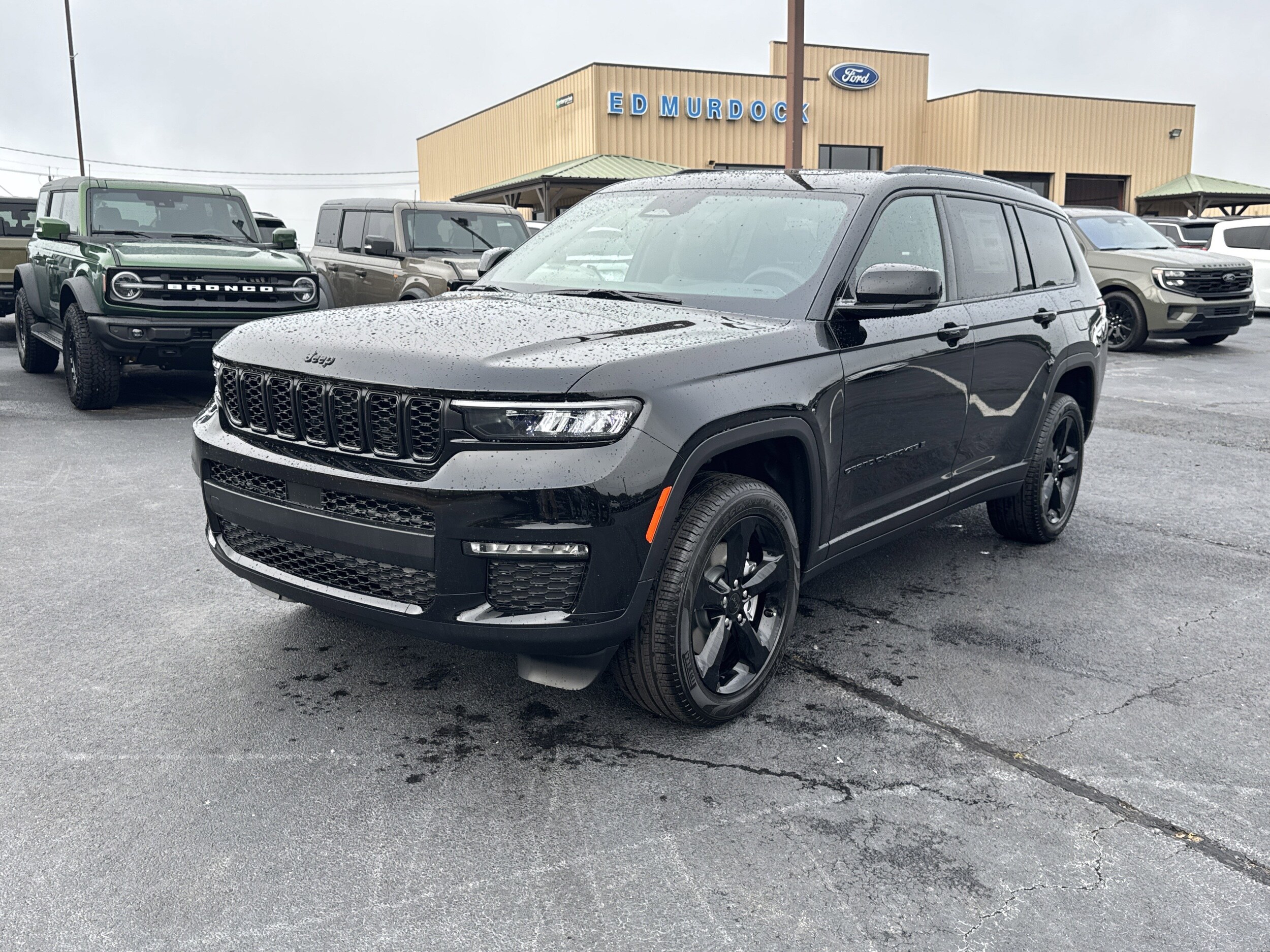 2025 Jeep Grand Cherokee Limited photo 2