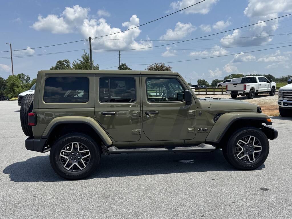 New 2026 Jeep Wrangler 4-DOOR SAHARA Sport Utility