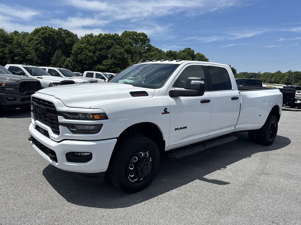 New 2026 Ram 3500 BIG HORN CREW CAB 4X4 8' BOX Pickup