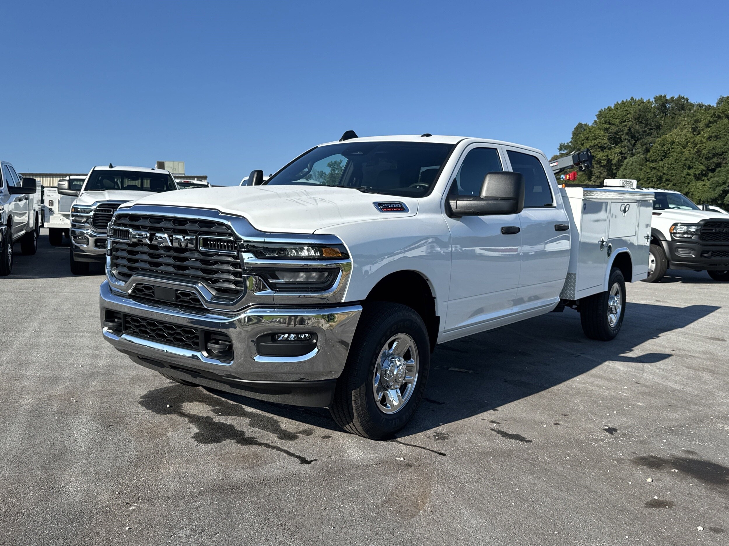 2025 Ram 2500 Tradesman photo 2