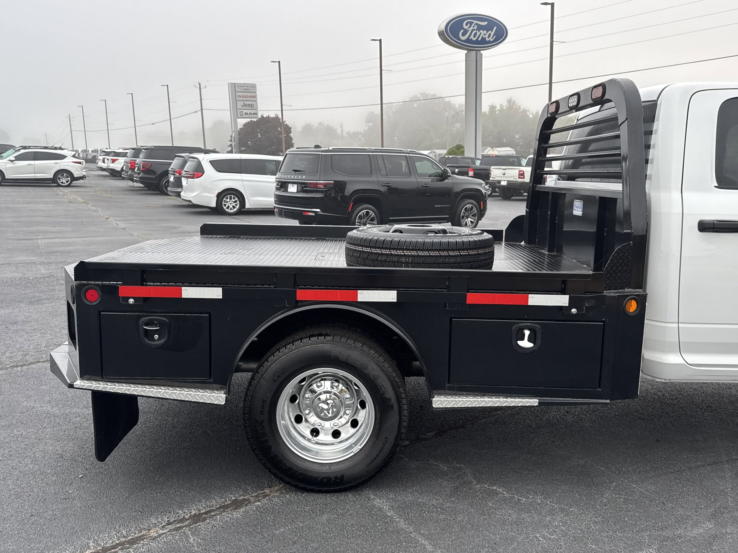 2025 RAM 3500 Chassis Tradesman - Photo 11
