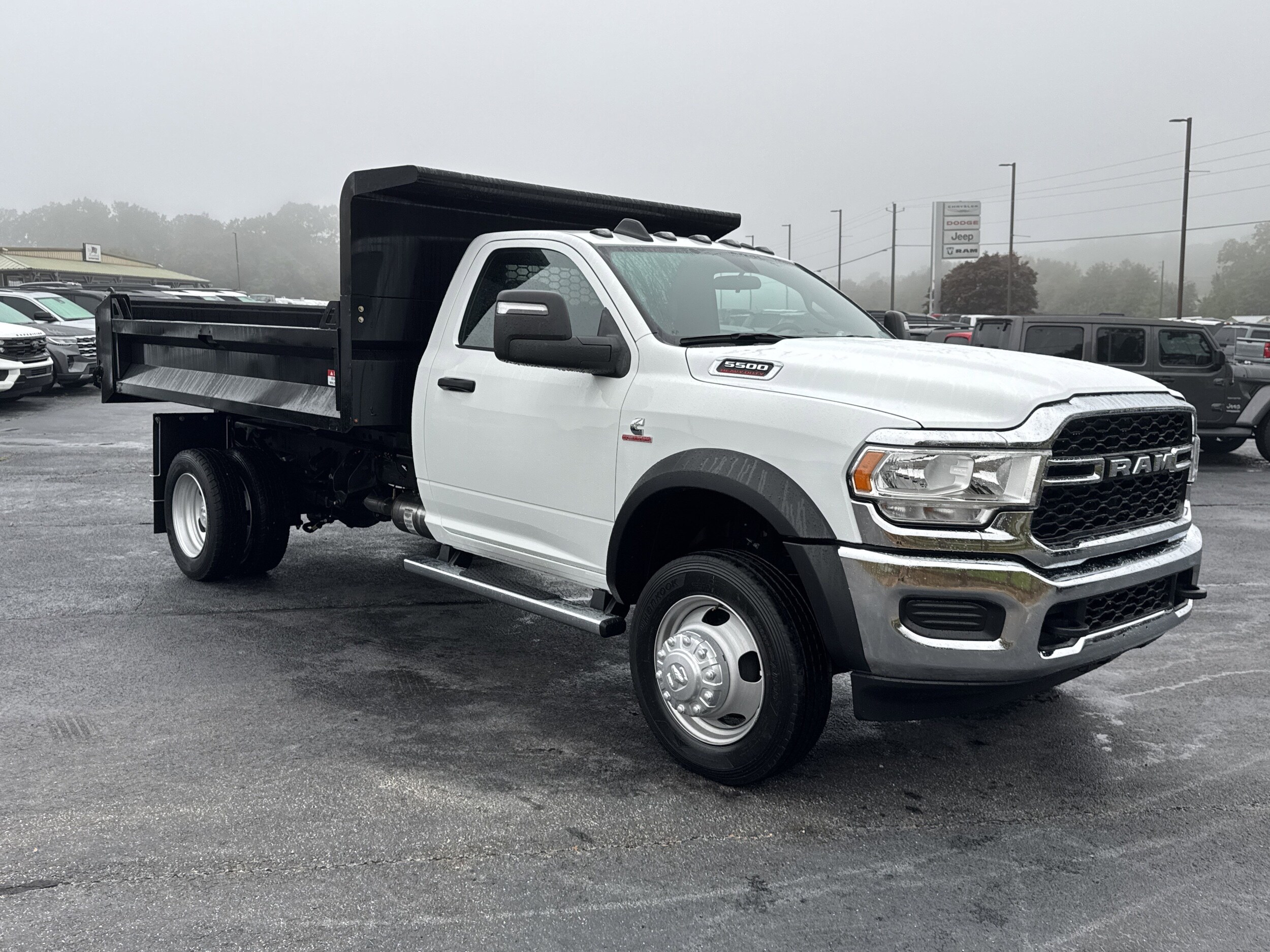2024 Ram 5500 Tradesman photo 3