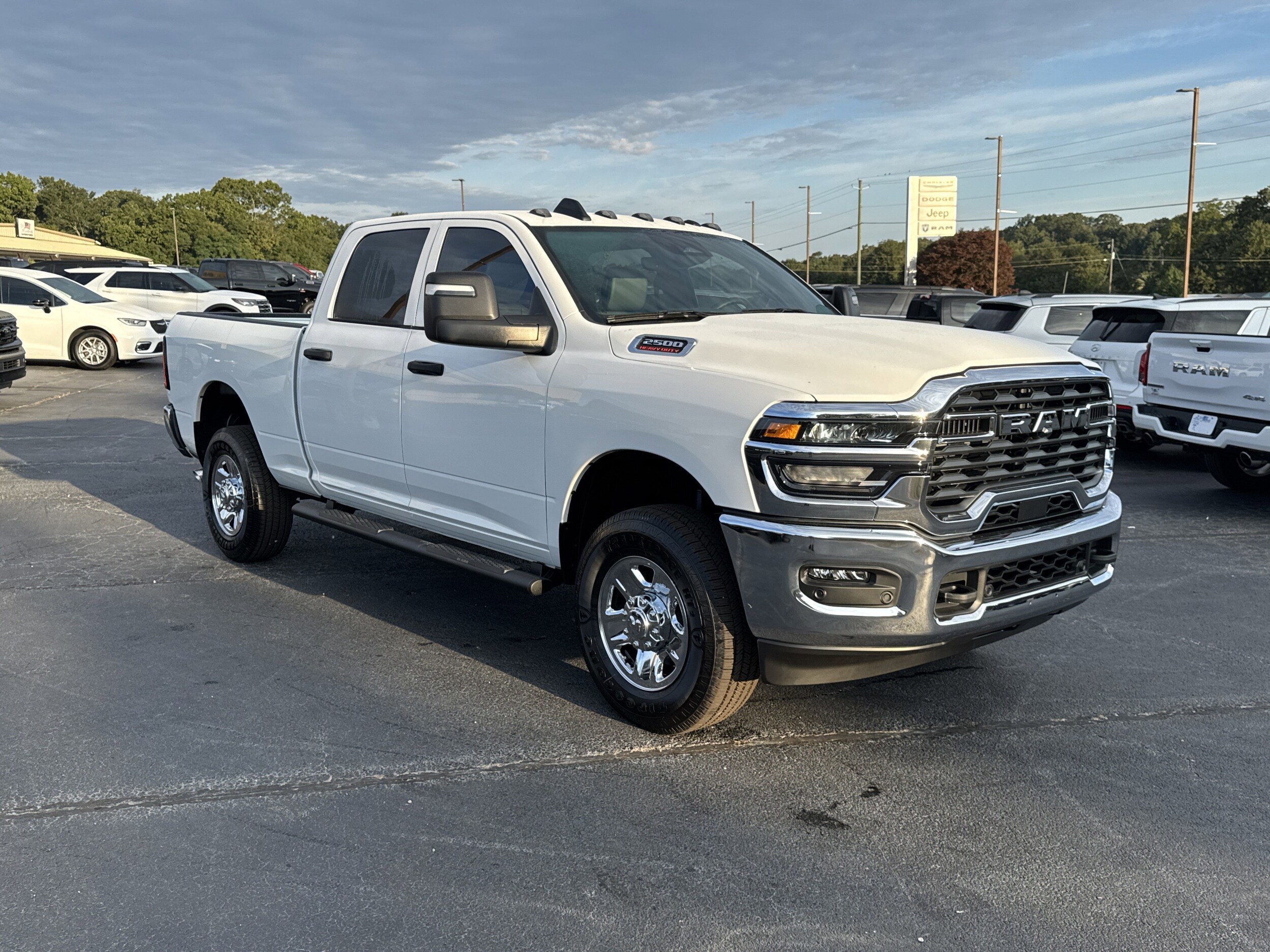 2026 Ram 2500 Tradesman photo 4