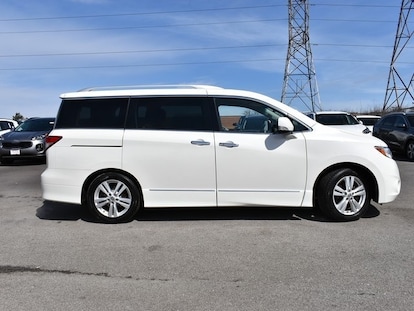 2011 Nissan Quest Pictures