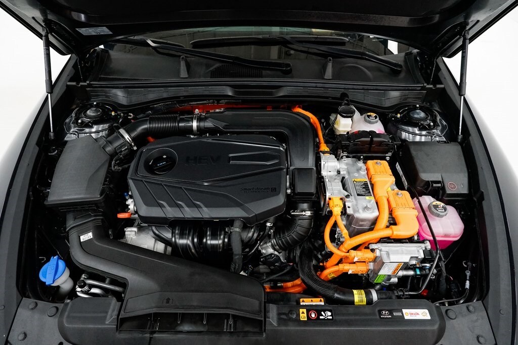 2024 Hyundai Sonata Hybrid Limited photo 3
