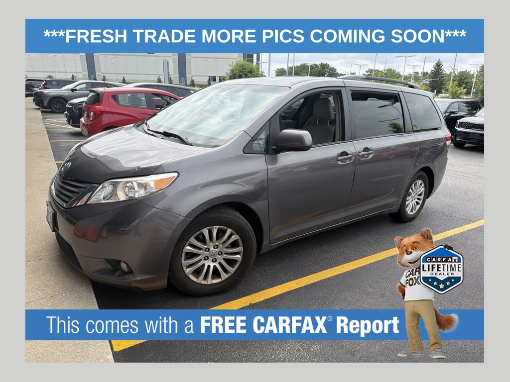 2014 Toyota Sienna XLE V6 8-Passenger's photo