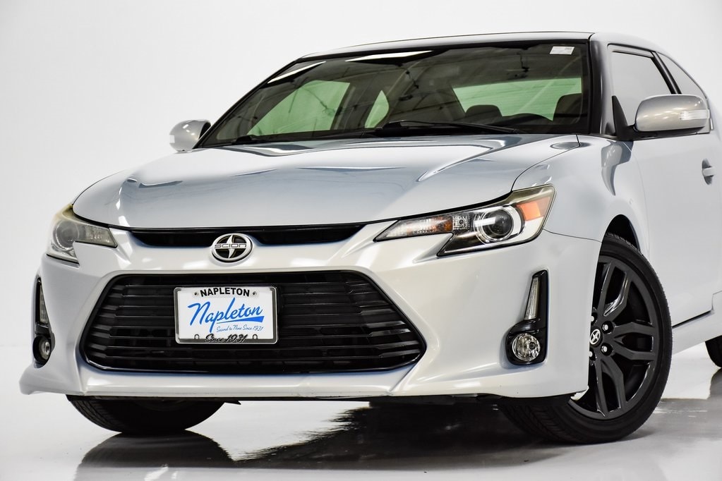 Used 2014 Scion tC 10 Series with VIN JTKJF5C7XE3075960 for sale in Oakbrook Terrace, IL