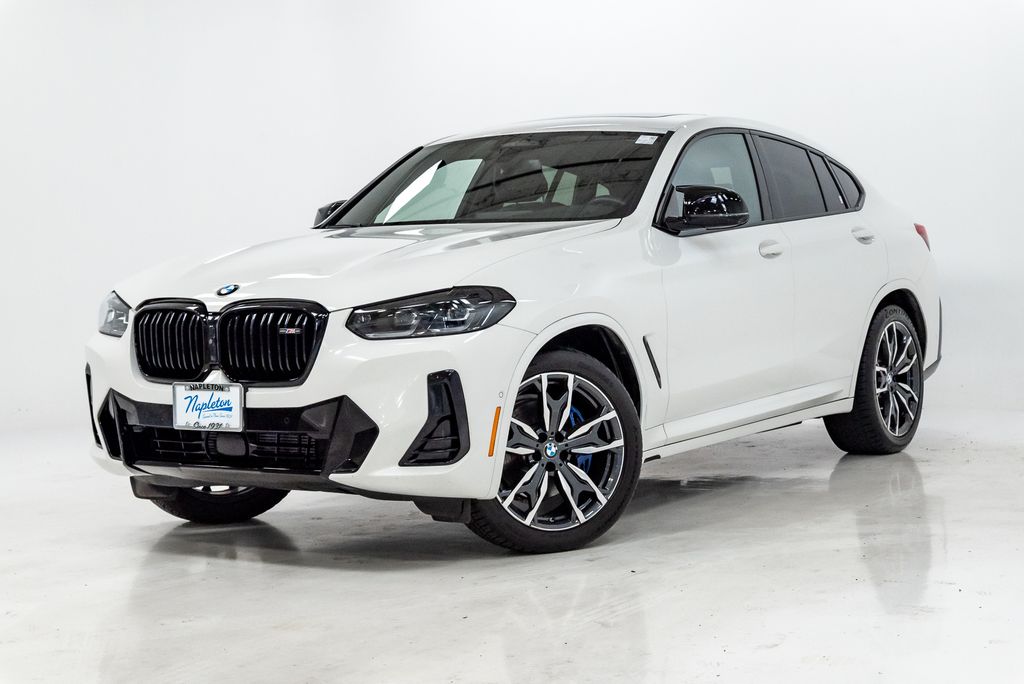 2023 BMW X4 M40i's photo