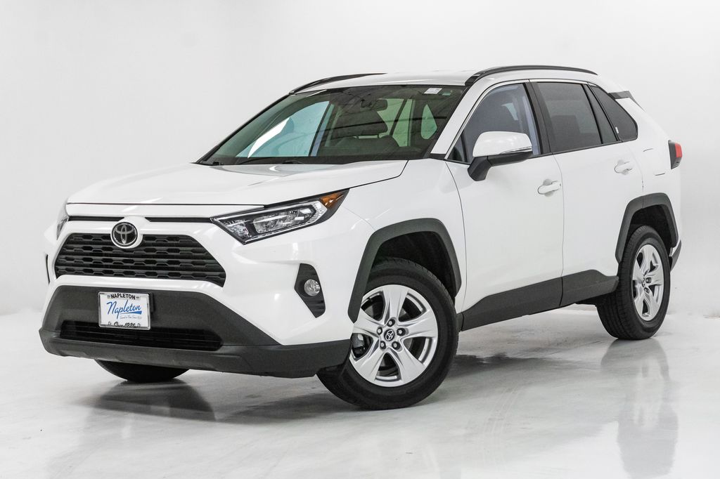 2020 Toyota RAV4 XLE AWD's photo