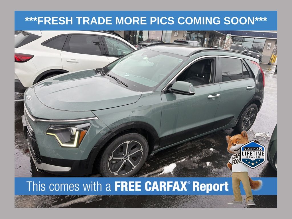 2023 Kia Niro SX's photo