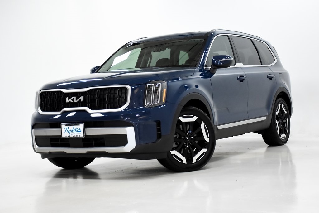 Used 2023 Kia Telluride EX with VIN 5XYP3DGC9PG333718 for sale in Elmhurst, IL