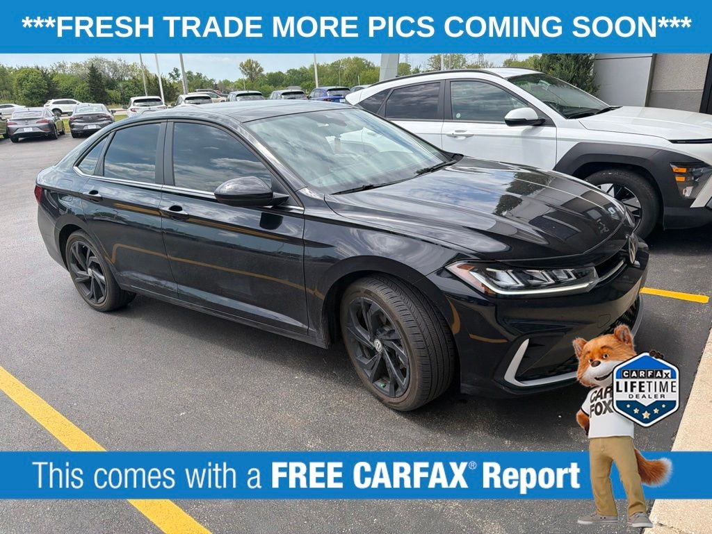 Used 2025 Volkswagen Jetta 1.5T SE Sedan