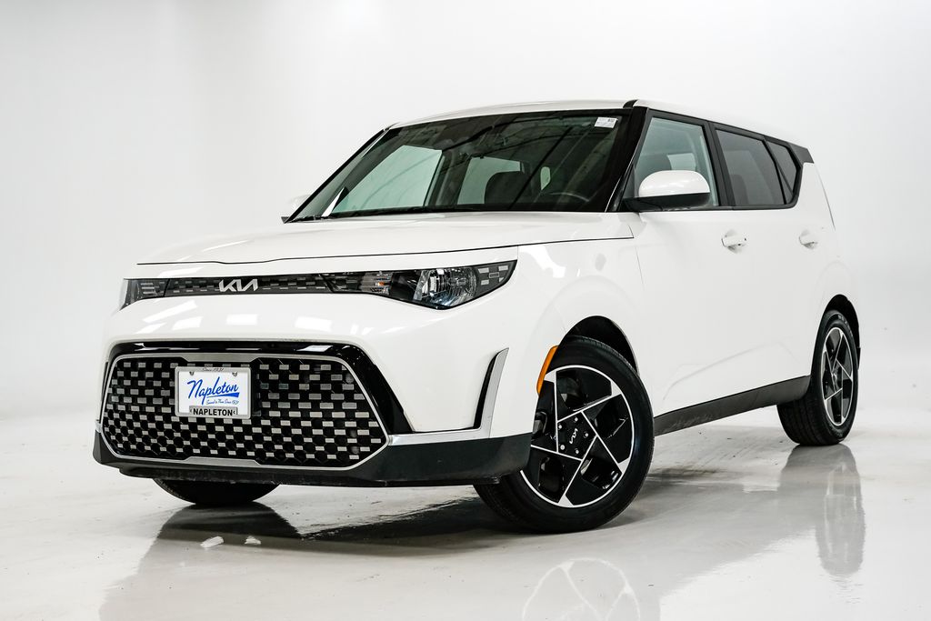 2023 Kia Soul EX's photo