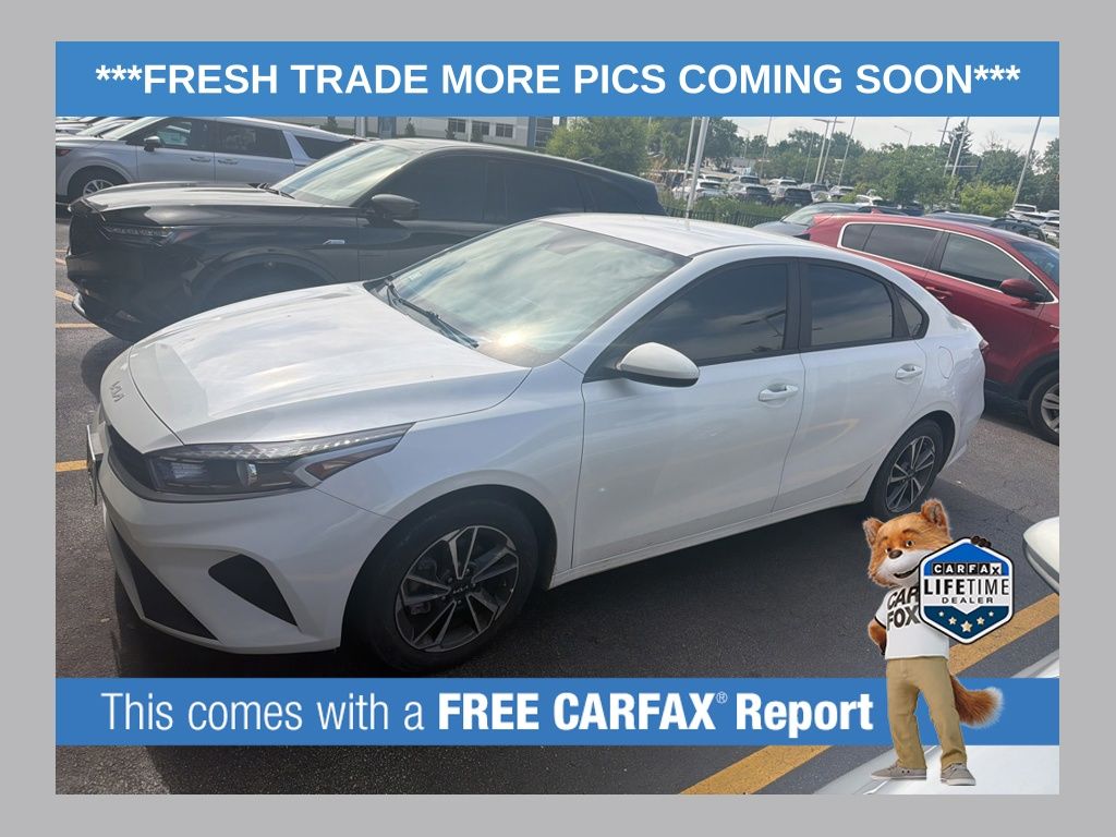 2023 Kia Forte LXS AT's photo