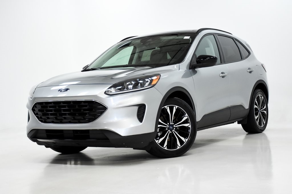 Used 2021 Ford Escape SE with VIN 1FMCU0G6XMUB31801 for sale in Elmhurst, IL