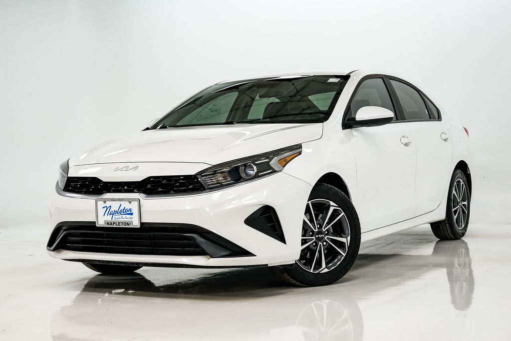 2024 Kia Forte LXS's photo