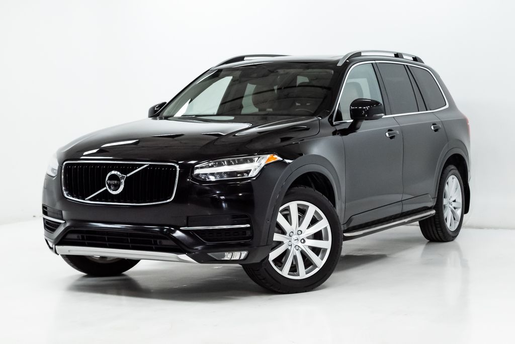 2016 Volvo XC90 T6 AWD Momentum's photo