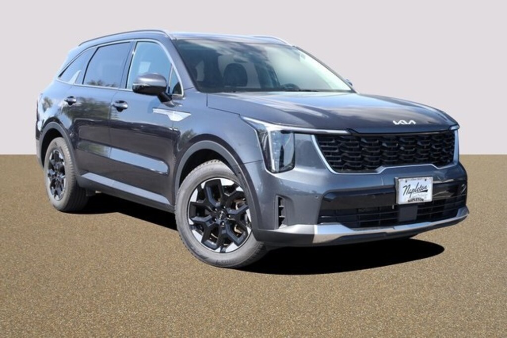 Used 2024 Kia Sorento S SUV