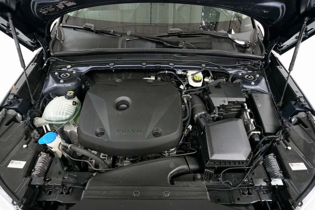 2019 Volvo XC40 T5 Inscription photo 2