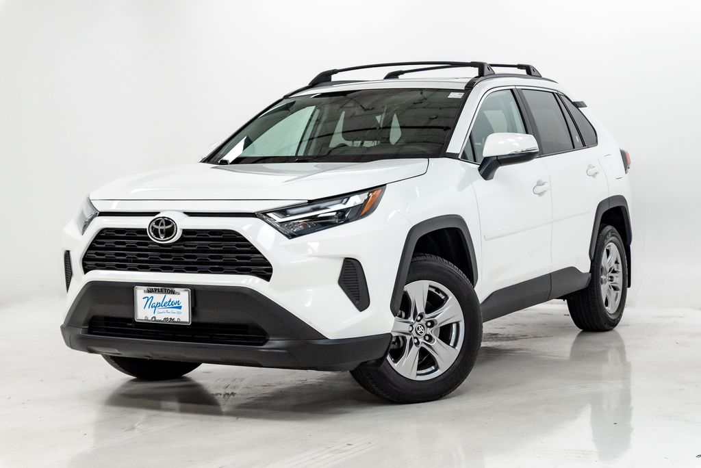 2023 Toyota RAV4 XLE AWD's photo