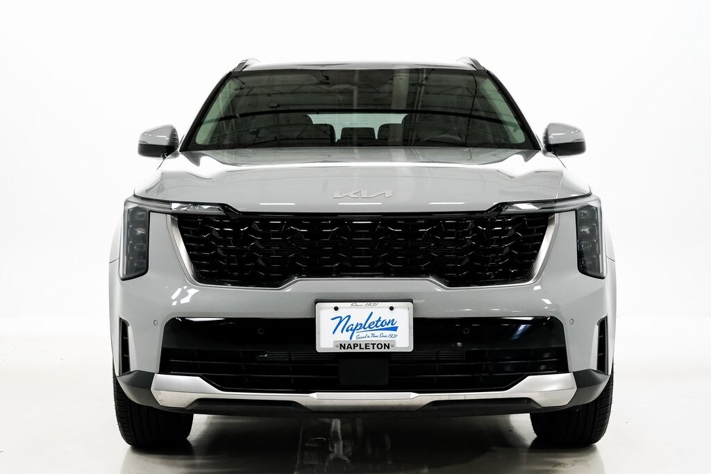 2025 Kia Sorento S photo 3