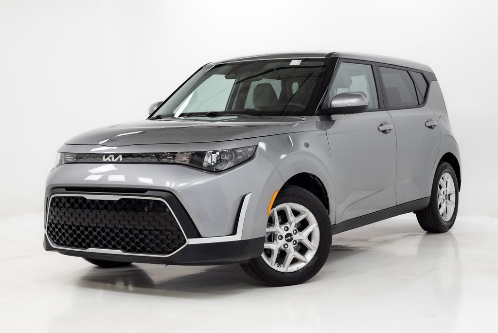 2025 Kia Soul 2.0L LX IVT's photo
