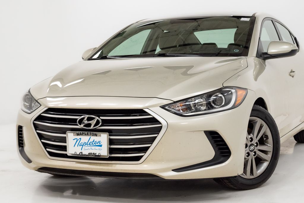 Used 2017 Hyundai Elantra SE with VIN 5NPD84LF7HH187320 for sale in Elmhurst, IL
