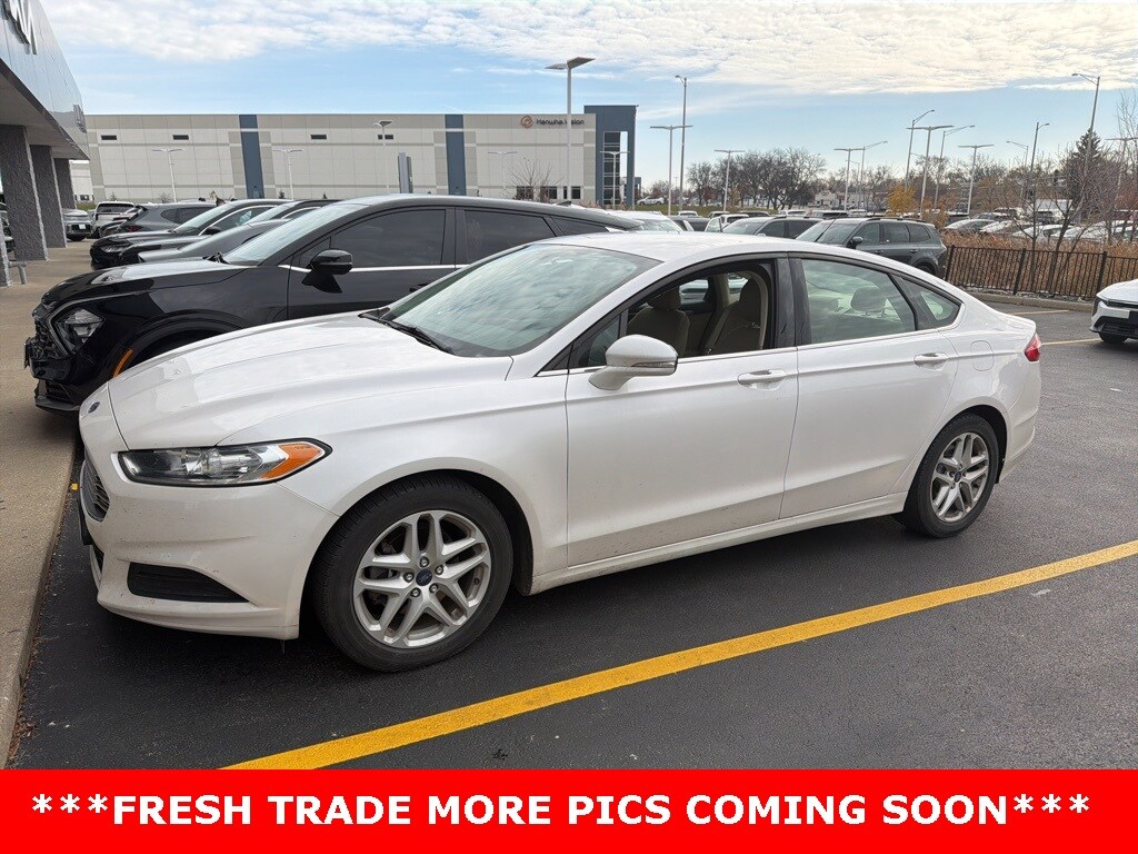 Used 2016 Ford Fusion SE Sedan