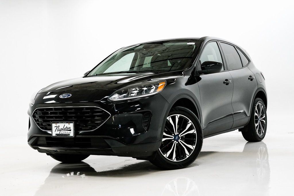 2022 Ford Escape SE's photo