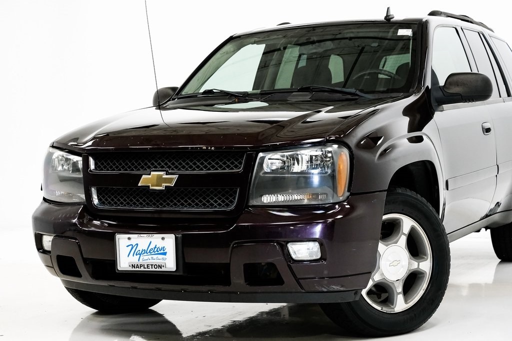 Used 2008 Chevrolet TrailBlazer 2FL with VIN 1GNDT13SX82157425 for sale in Elmhurst, IL