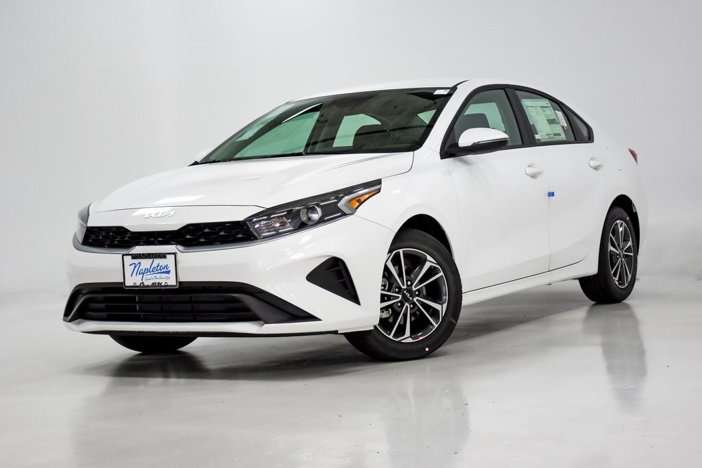 Used 2023 Kia Forte LXS with VIN 3KPF24ADXPE509964 for sale in Elmhurst, IL