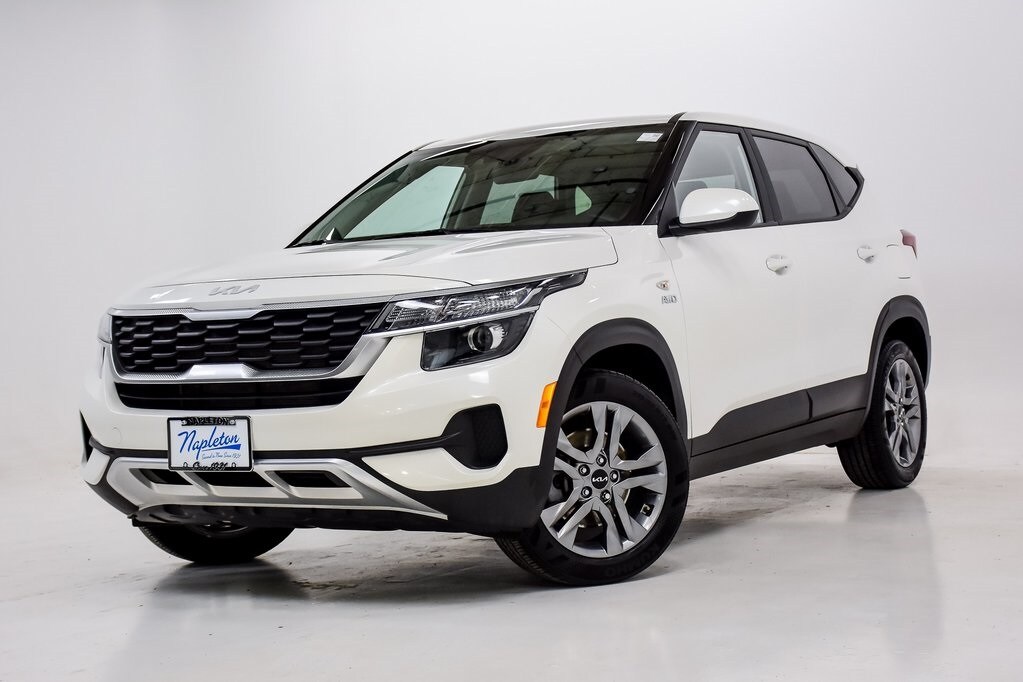 Used 2022 Kia Seltos LX with VIN KNDEPCAA4N7329440 for sale in Elmhurst, IL