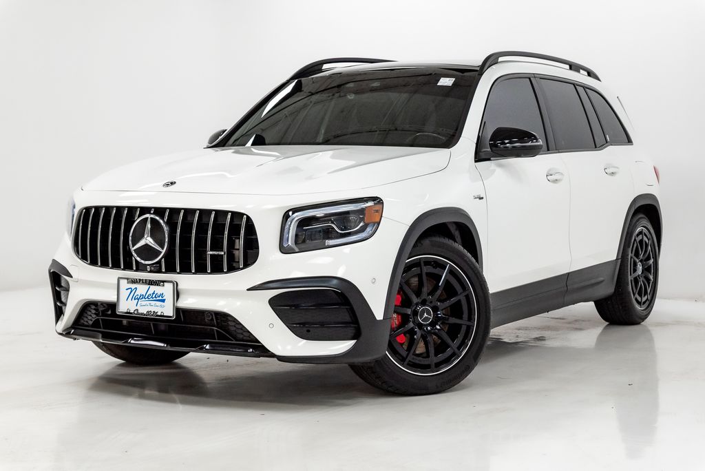 2021 Mercedes-Benz GLB GLB35 AMG 4MATIC's photo