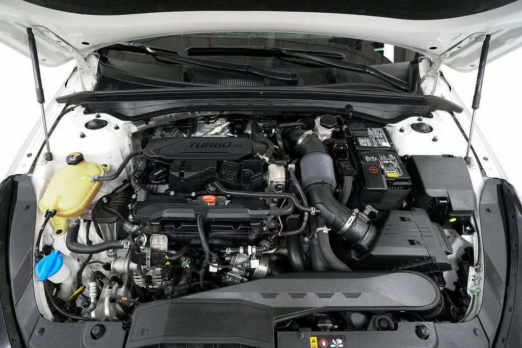 2023 Kia K5 LXS photo 3