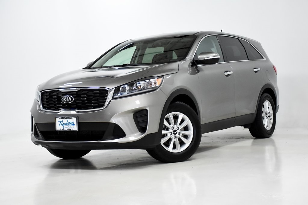 Used 2019 Kia Sorento LX with VIN 5XYPG4A36KG557728 for sale in Elmhurst, IL