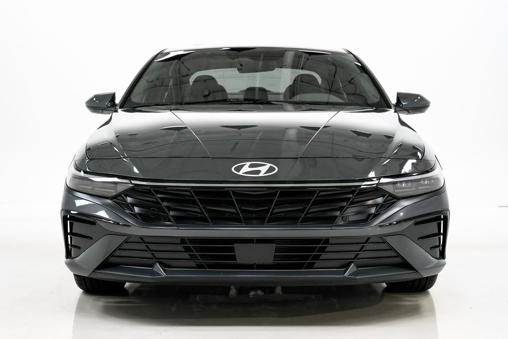 Used 2025 Hyundai Elantra SEL Convenience Sedan