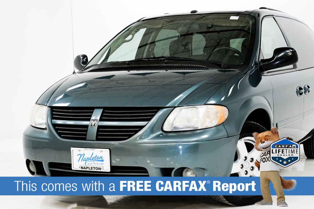 Used 2007 Dodge Grand Caravan SXT with VIN 2D4GP44LX7R237880 for sale in Elmhurst, IL