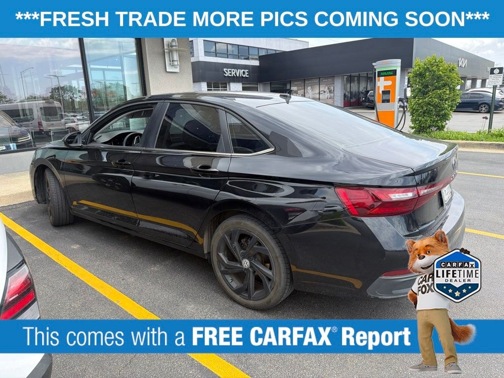 Used 2025 Volkswagen Jetta 1.5T SE Sedan