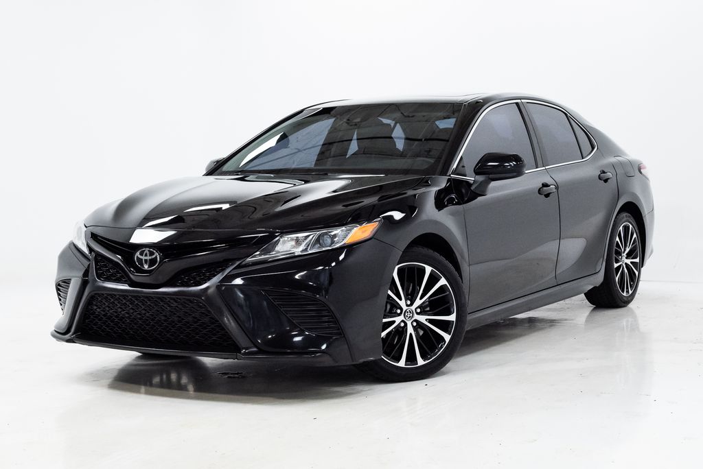 2018 Toyota Camry 2.5 Auto SE's photo