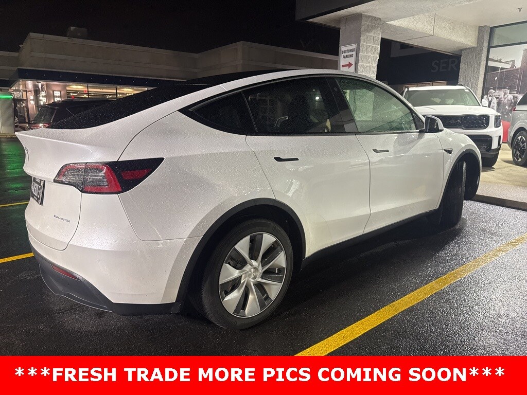 2023 Tesla Model Y Long Range photo 3